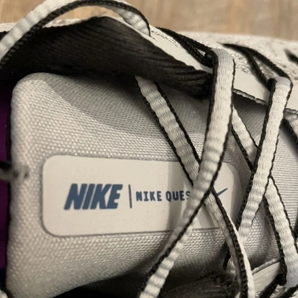 Nike quest 2 Lt smoke grey/valerian blue stripe running sneakers size 7.5 - Picture 10 of 12